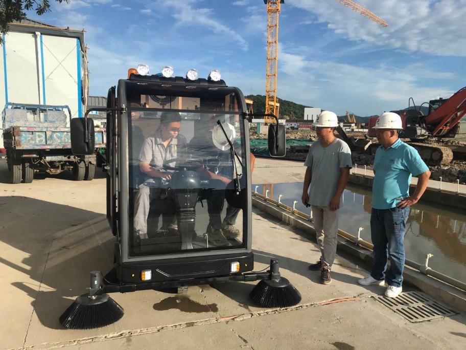 伊犁哈萨克龙泉市清扫车